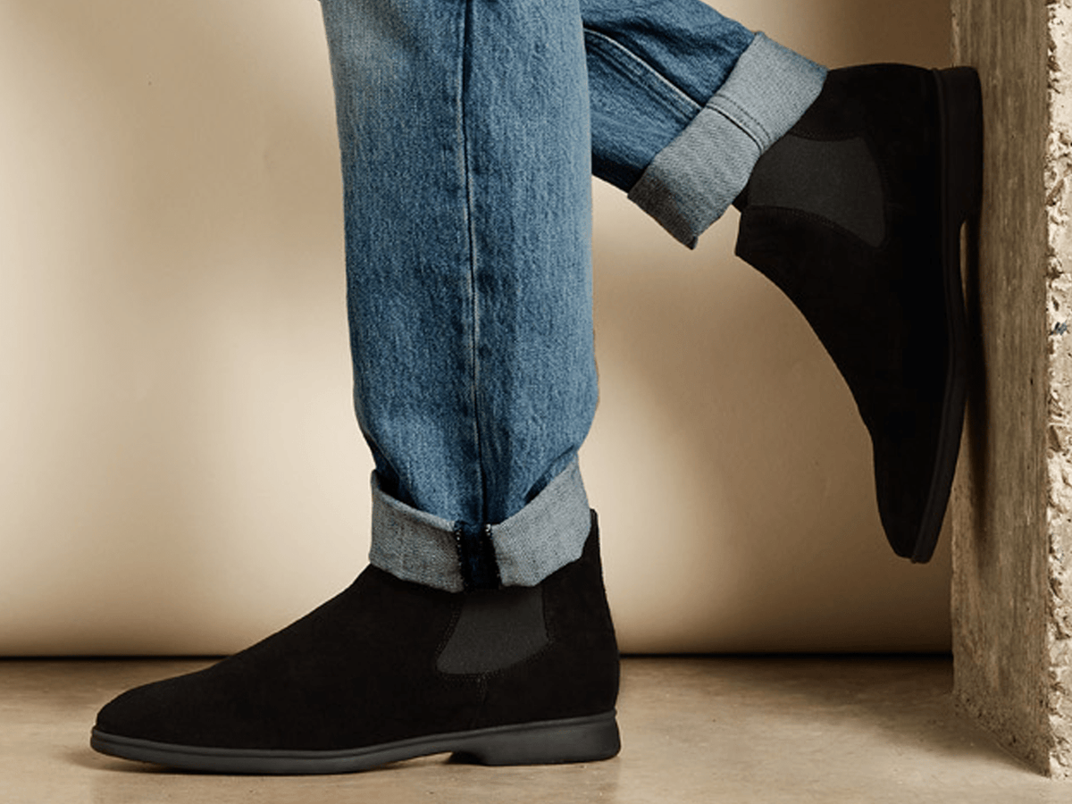 Rover Boots in Black Glove Suede Dark Sole
