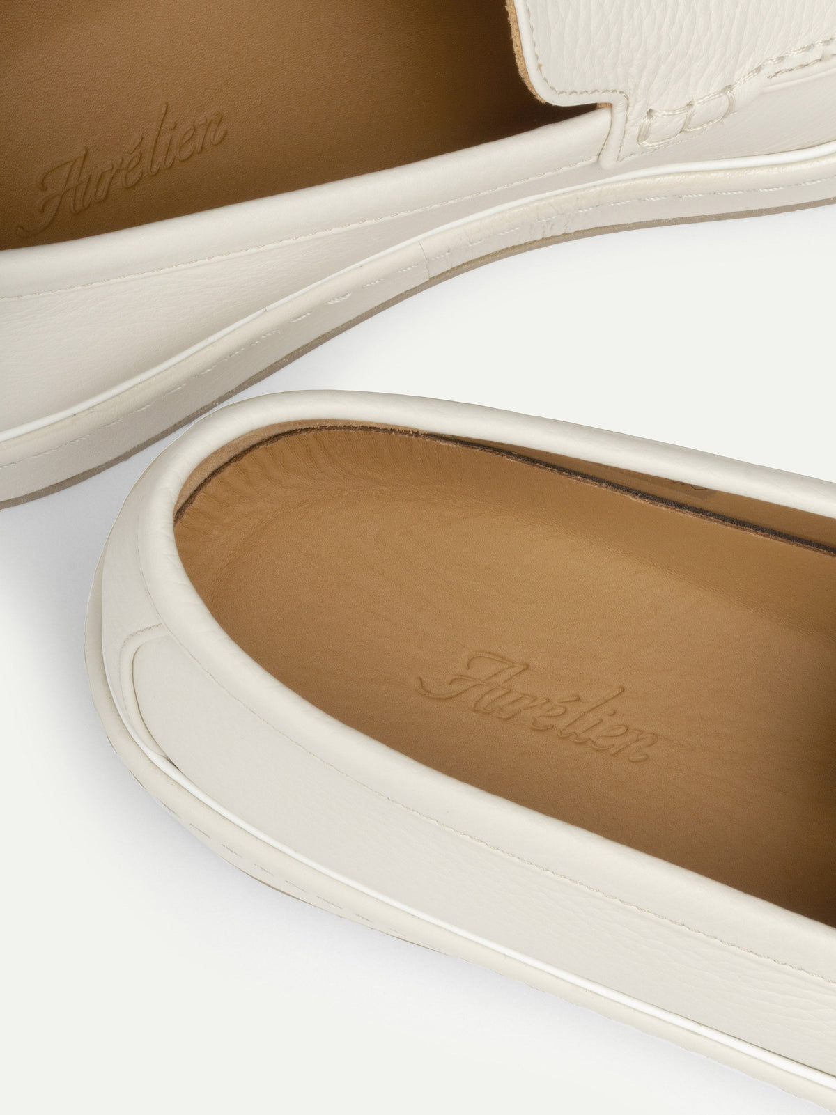 Ivory Grain Nomade Loafer